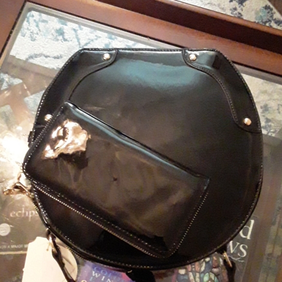 Purse - Picture 1 of 2